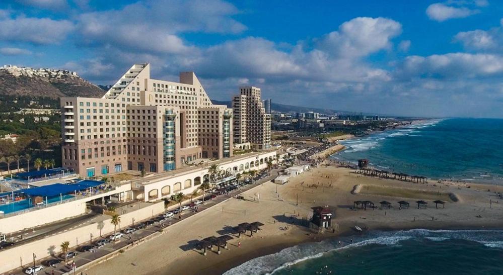 Almog Tower Aparthotel Haifa Bagian luar foto