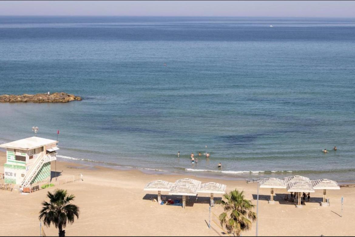 Almog Tower Aparthotel Haifa Bagian luar foto