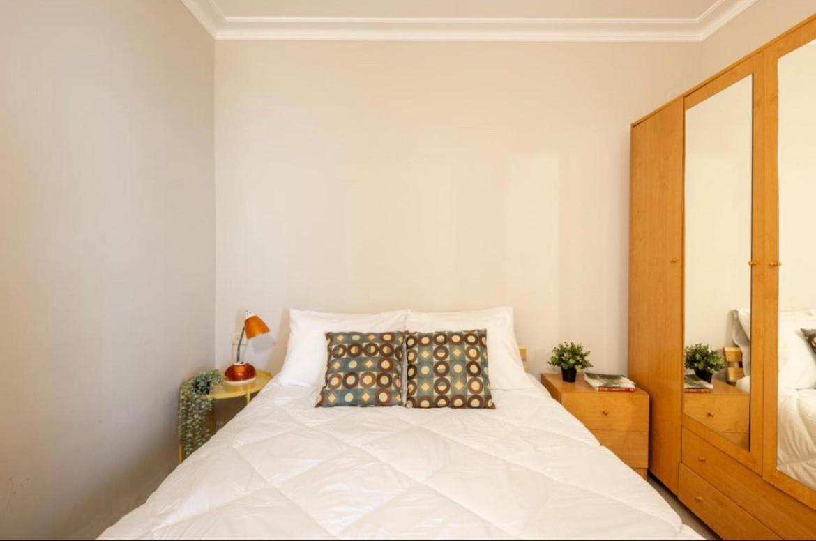 Almog Tower Aparthotel Haifa Ruang foto