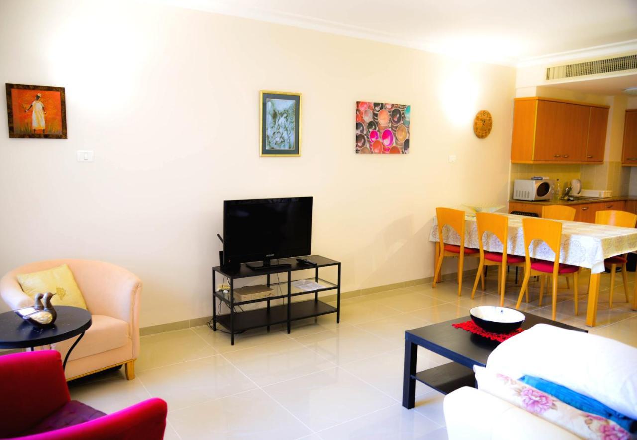 Almog Tower Aparthotel Haifa Bagian luar foto