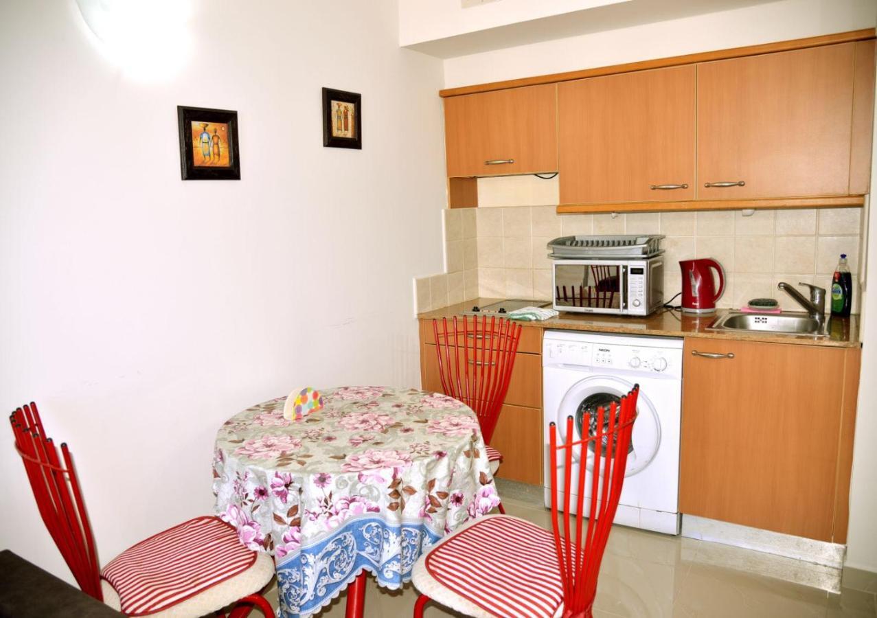 Almog Tower Aparthotel Haifa Bagian luar foto
